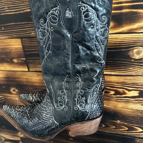 J B Dillon black python boots. Handcrafted size 6 - Picture 8 of 11